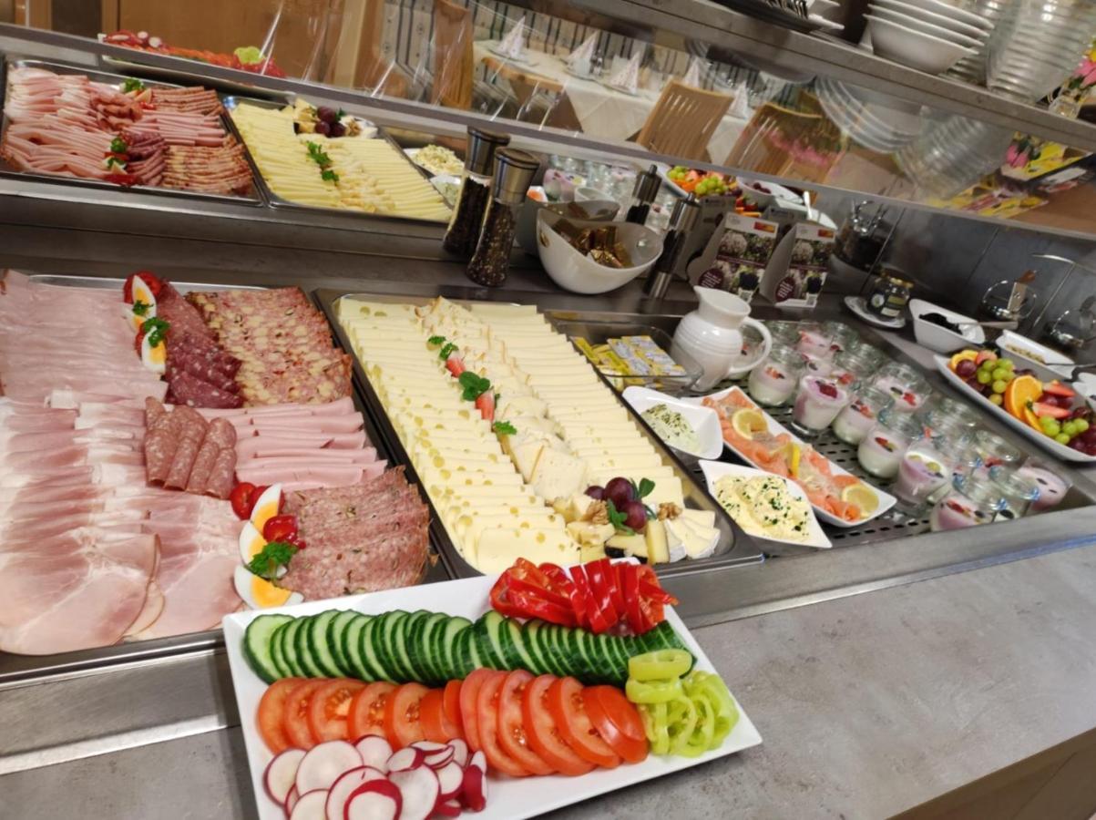 Hotel & Fruehstueckspension Raabtal Feldbach  Ngoại thất bức ảnh